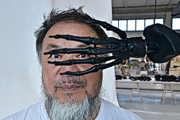 Ai Weiwei La Commedia Umana - Memento Mori
